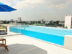 如何選擇一家好的室內(nèi)恒溫透明游泳池生產(chǎn)廠家